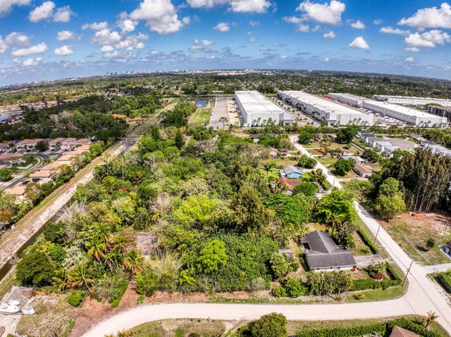 470 63rd Trail N, West Palm Beach, FL 33413