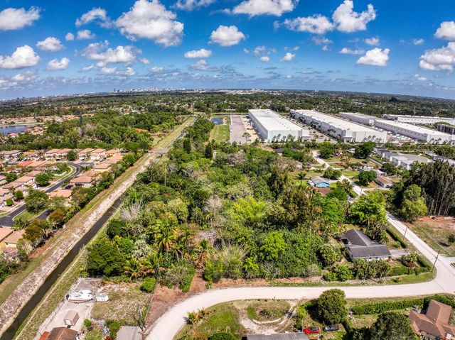 470 63rd Trail N, West Palm Beach, FL 33413