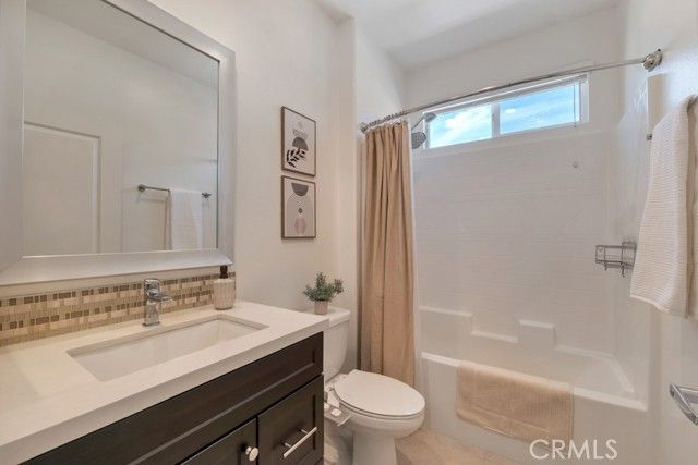 14902 W Navarre, Sylmar (los Angeles), CA 91342