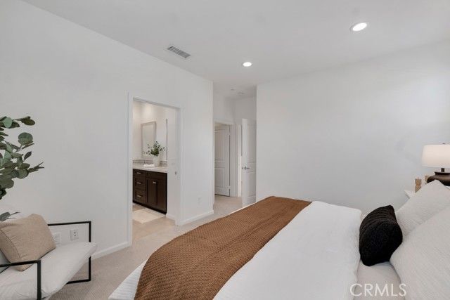 14902 W Navarre, Sylmar (los Angeles), CA 91342