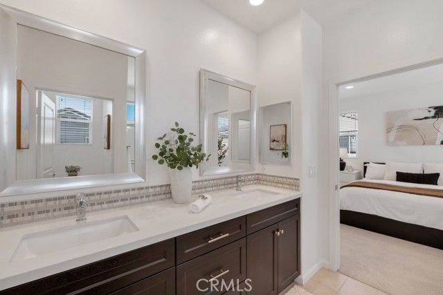 14902 W Navarre, Sylmar (los Angeles), CA 91342