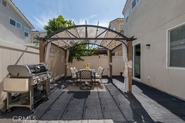 14902 W Navarre, Sylmar (los Angeles), CA 91342