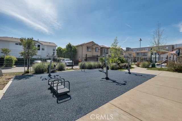 14902 W Navarre, Sylmar (los Angeles), CA 91342