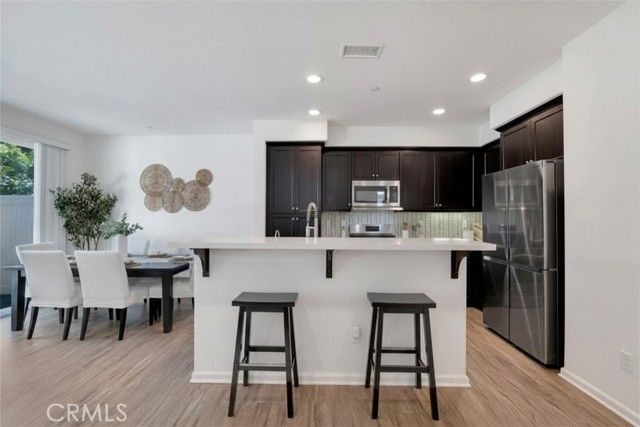 14902 W Navarre, Sylmar (los Angeles), CA 91342