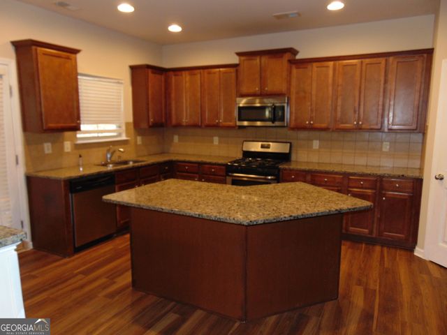 1320 Napa Valley Drive, Lawrenceville, GA 30045