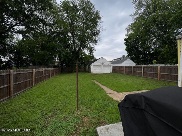 107 Clinton Place, Tinton Falls, NJ 07724