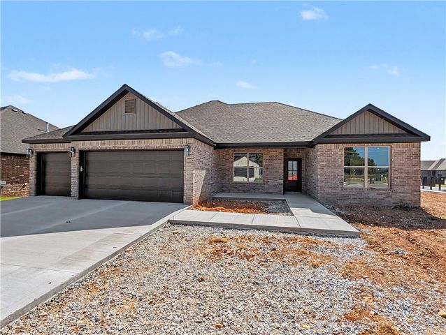 4749 Cowboy Street, Springdale, AR 72762