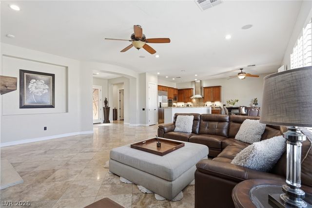 7324 Bugler Swan Way, North Las Vegas, NV 89084