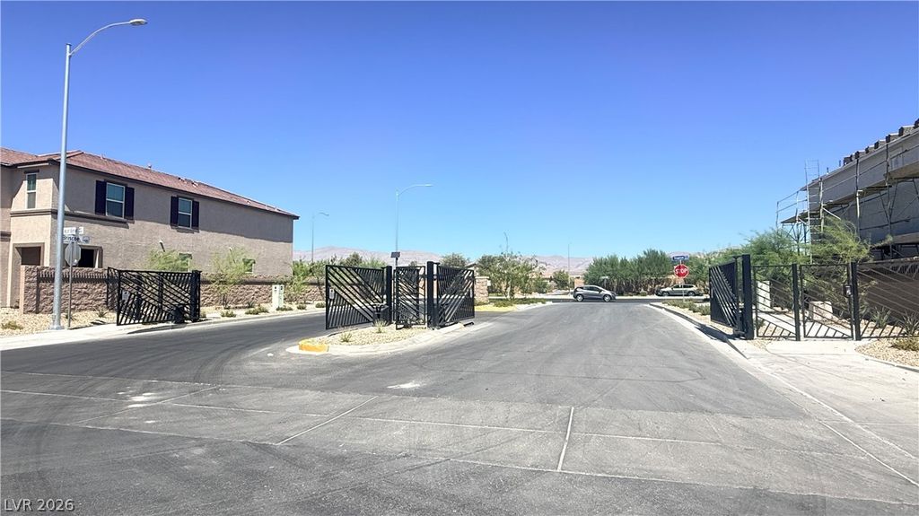 4240 Mount Bonnell Avenue, North Las Vegas, NV 89081 — photo 5