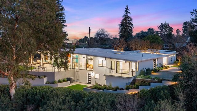 1230 W Moraga Road, Fresno, CA 93711