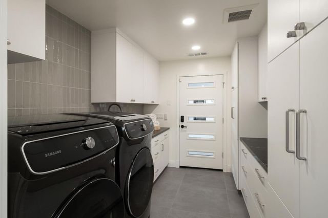 1230 W Moraga Road, Fresno, CA 93711