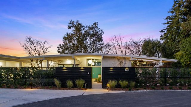 1230 W Moraga Road, Fresno, CA 93711