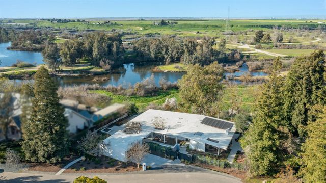 1230 W Moraga Road, Fresno, CA 93711