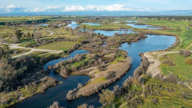 1230 W Moraga Road, Fresno, CA 93711