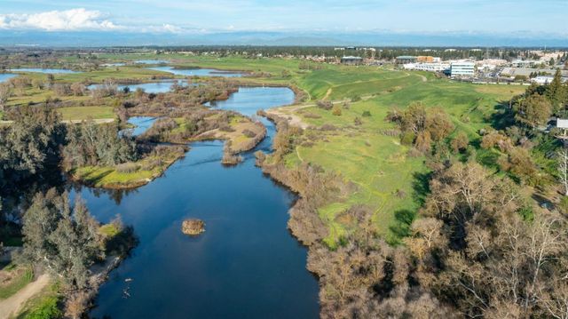 1230 W Moraga Road, Fresno, CA 93711