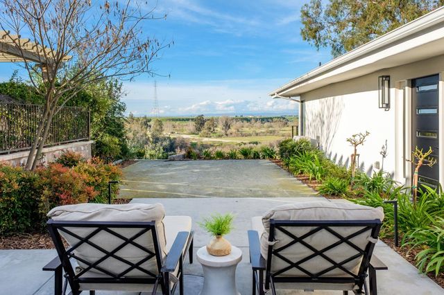 1230 W Moraga Road, Fresno, CA 93711