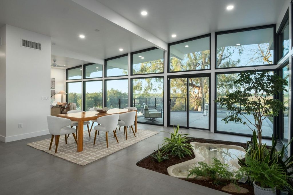 Image 14 of property listing at 1230 W Moraga Road, Fresno, CA 93711