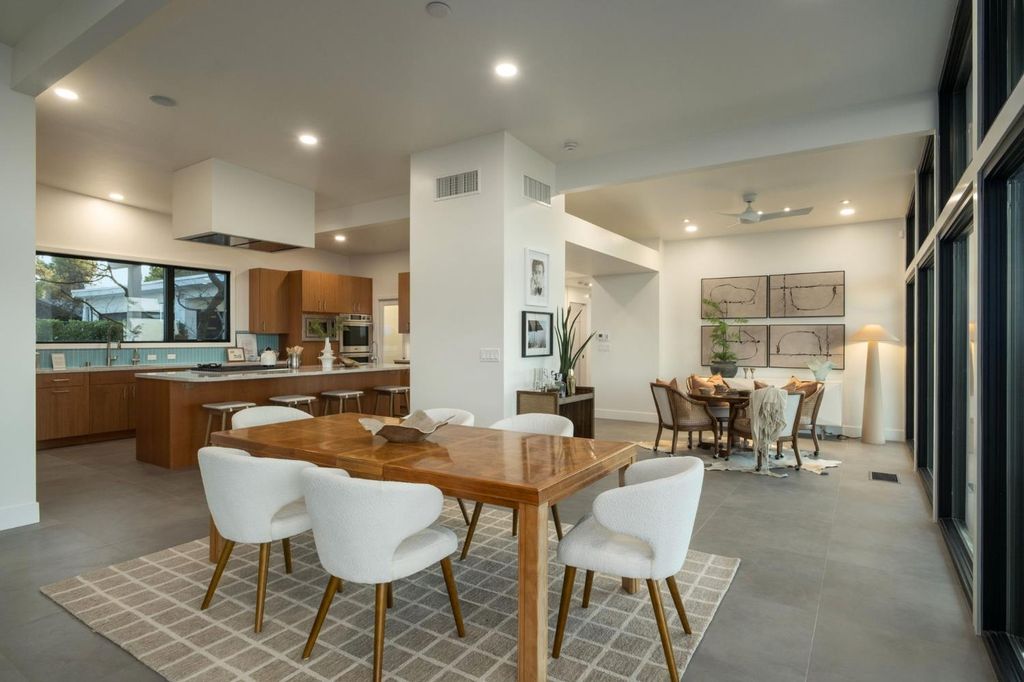 Image 16 of property listing at 1230 W Moraga Road, Fresno, CA 93711