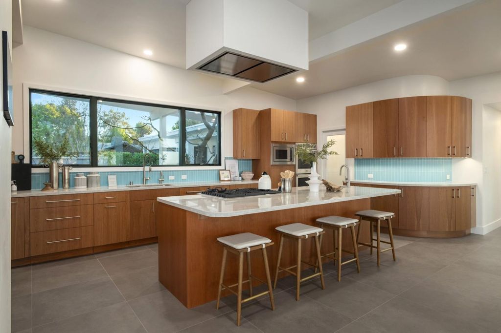 Image 18 of property listing at 1230 W Moraga Road, Fresno, CA 93711