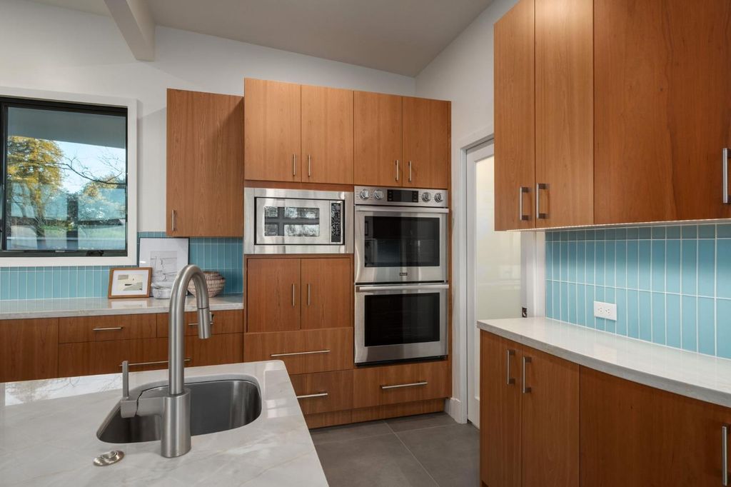 Image 23 of property listing at 1230 W Moraga Road, Fresno, CA 93711