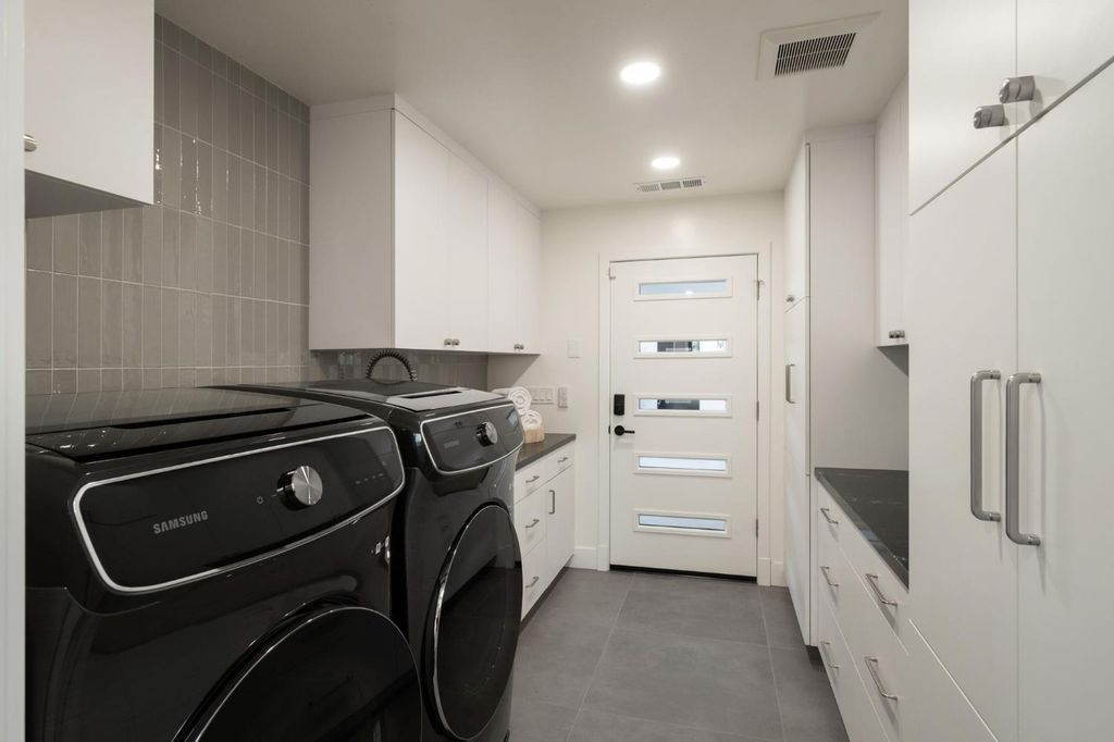 Image 36 of property listing at 1230 W Moraga Road, Fresno, CA 93711