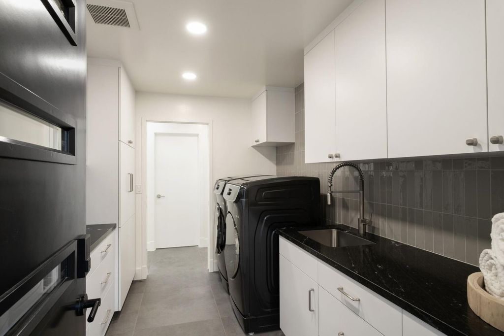 Image 37 of property listing at 1230 W Moraga Road, Fresno, CA 93711