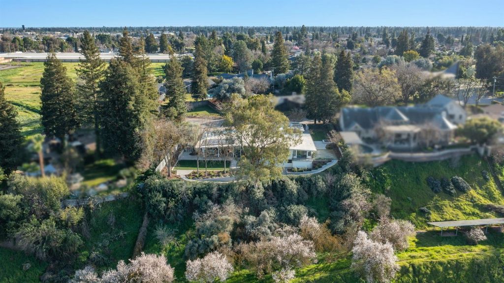 Image 54 of property listing at 1230 W Moraga Road, Fresno, CA 93711