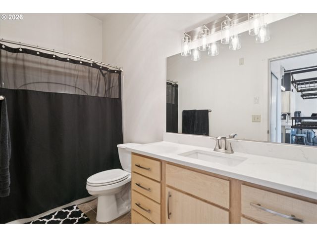 400 Ne 100TH Ave 406, Portland, OR 97220