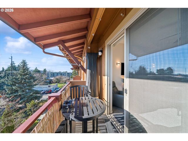 400 Ne 100TH Ave 406, Portland, OR 97220