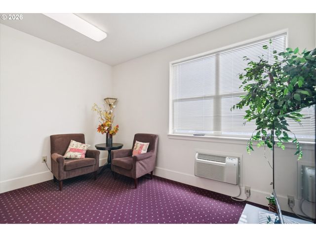 400 Ne 100TH Ave 406, Portland, OR 97220