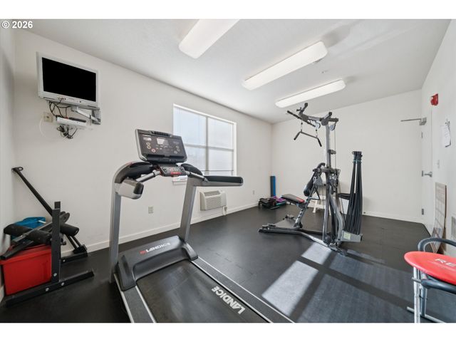 400 Ne 100TH Ave 406, Portland, OR 97220