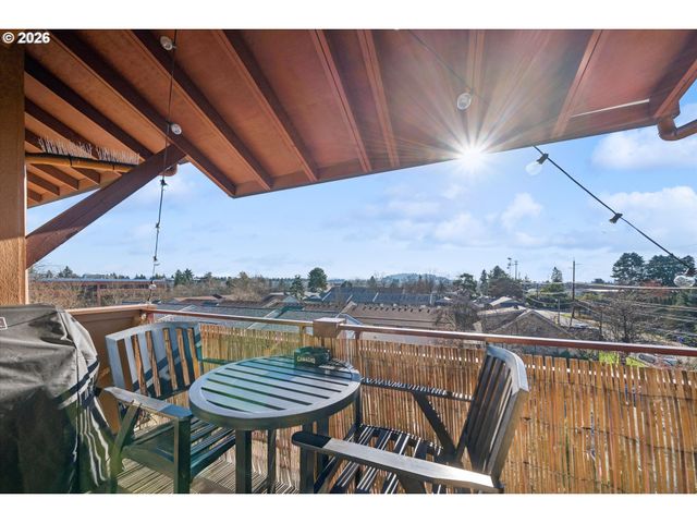 400 Ne 100TH Ave 406, Portland, OR 97220