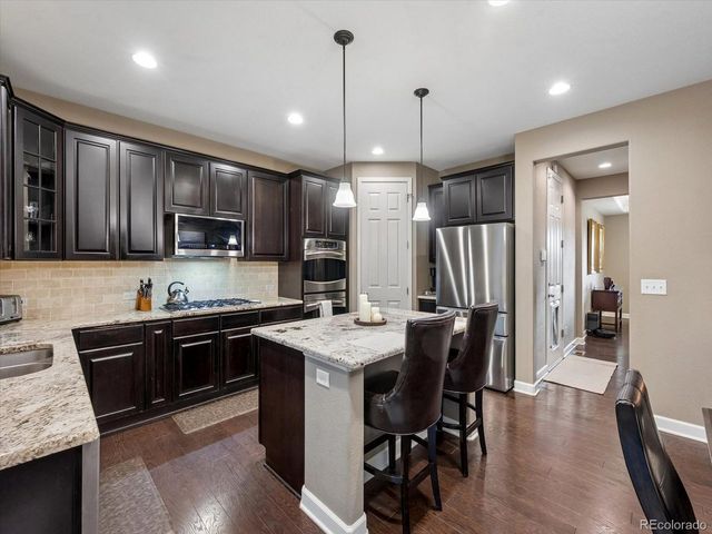 6320 S Langdale Way, Aurora, CO 80016