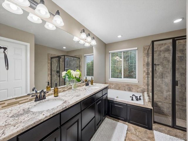 6320 S Langdale Way, Aurora, CO 80016