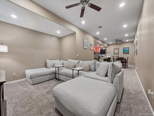 6320 S Langdale Way, Aurora, CO 80016