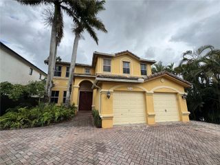2155 SW 156th Ct, Miami, FL 33185
