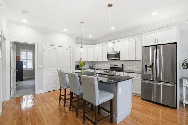 6 Ivy Ln, Plymouth, MA 02360