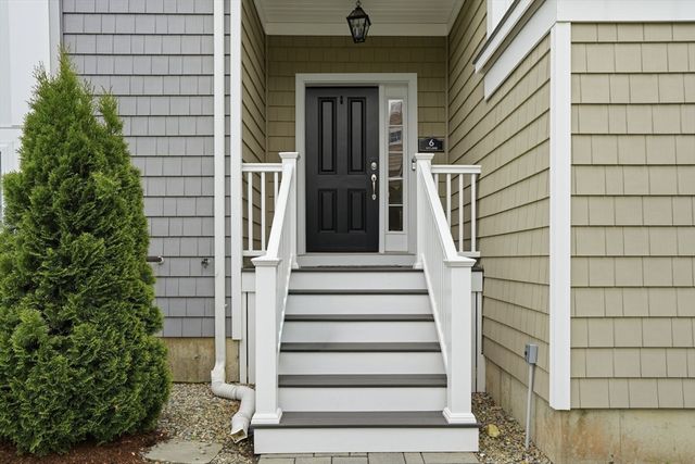 6 Ivy Ln, Plymouth, MA 02360