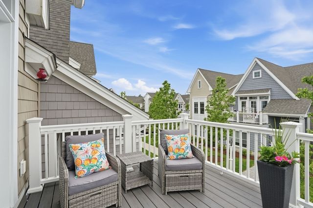6 Ivy Ln, Plymouth, MA 02360