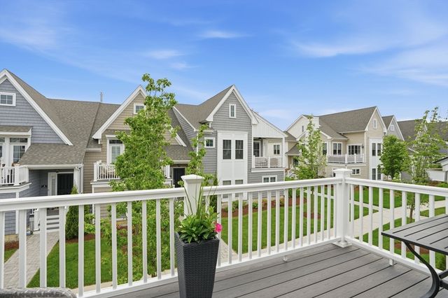 6 Ivy Ln, Plymouth, MA 02360