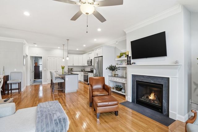 6 Ivy Ln, Plymouth, MA 02360