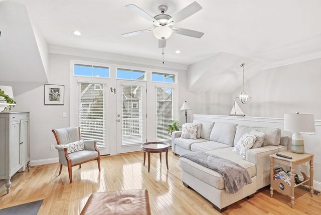6 Ivy Ln, Plymouth, MA 02360