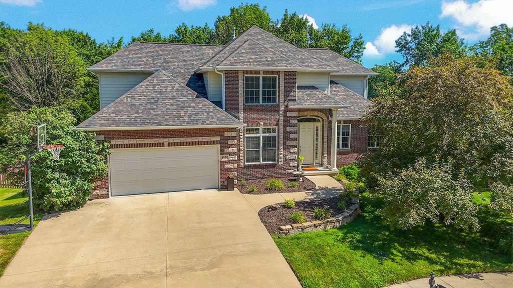 4803 CENTER BROOK CT, Columbia, MO 65203