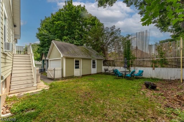 72 Minerva Ave, Hawthorne Boro, NJ 07506
