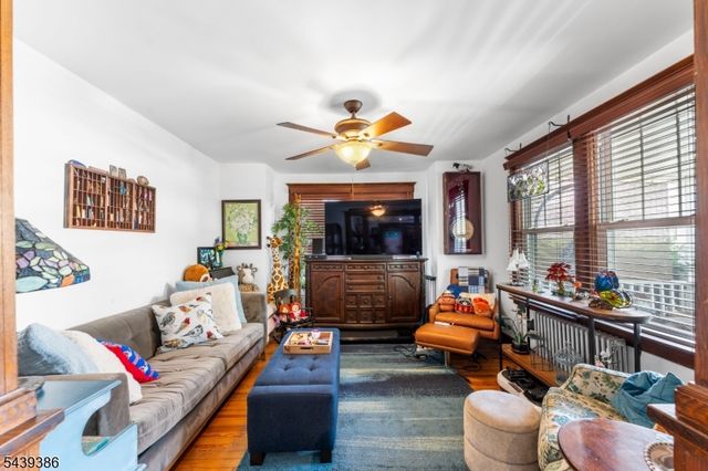 72 Minerva Ave, Hawthorne Boro, NJ 07506