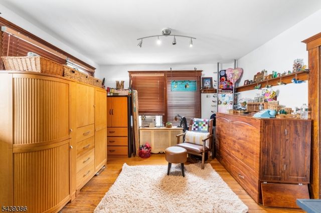 72 Minerva Ave, Hawthorne Boro, NJ 07506
