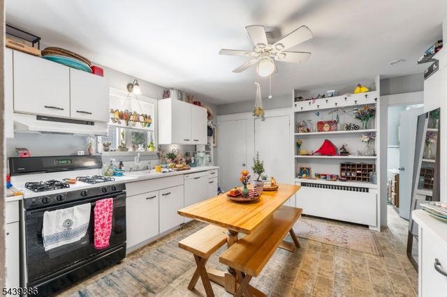 72 Minerva Ave, Hawthorne Boro, NJ 07506