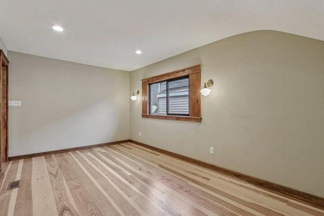 3421 N Fratney STREET, Milwaukee, WI 53212