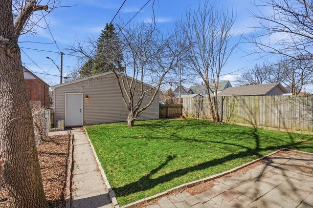 3421 N Fratney STREET, Milwaukee, WI 53212