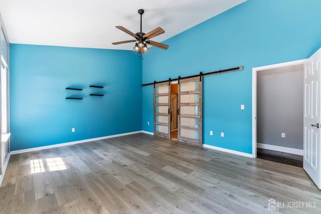 27 Pacific Avenue, Bayville, NJ 08721